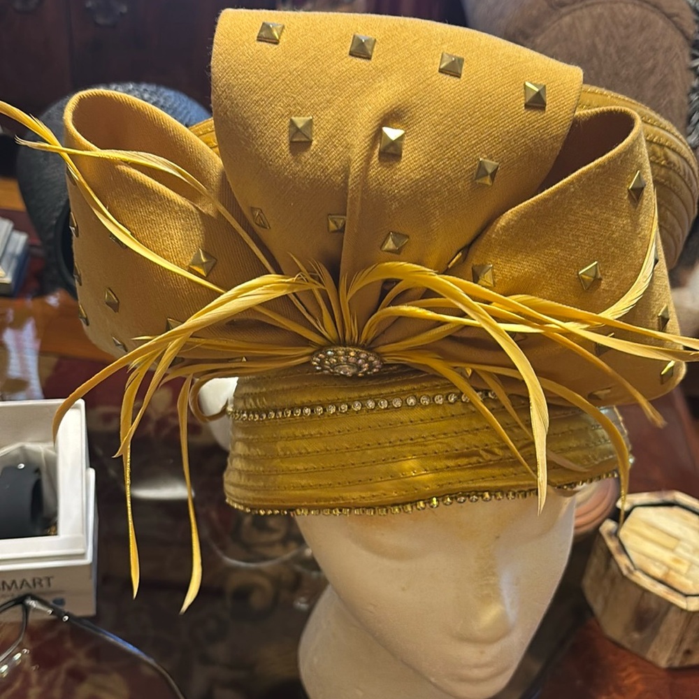 Elegant Yellow Studded Women's Hat